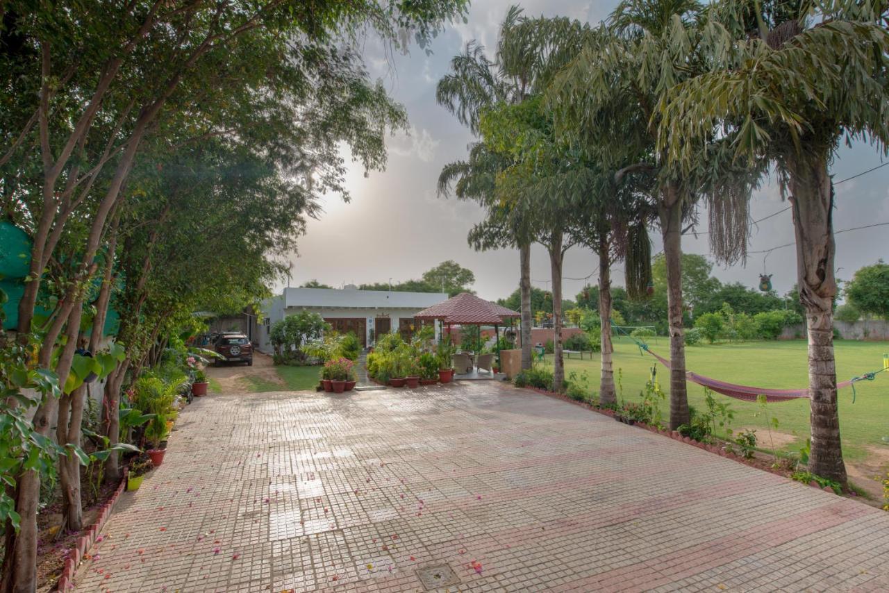 The Singh Farm Cosy Private Pool Farm Villa Gurgaon Exterior photo